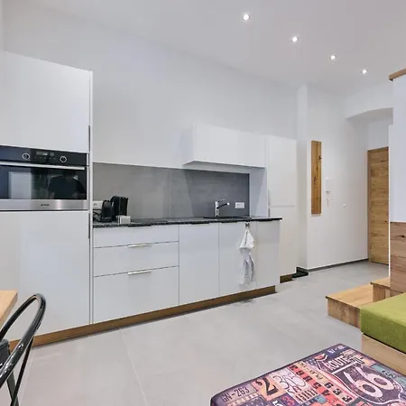 Apartment G17 *