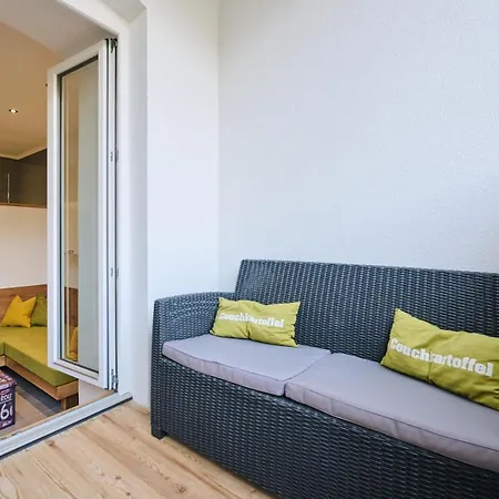 Apartment G17