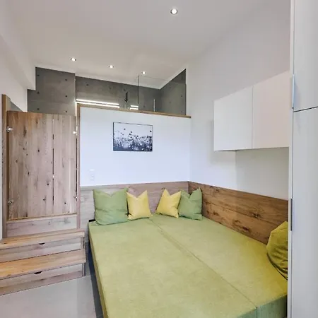 Apartment G17